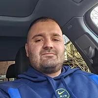 Хубаво е, че има и вариант без оператор, тъй като аз съм багерист и това ми спести пари.