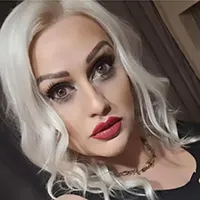 Приятелят ме изненада с фотосесия в селски стил.  Но най-голямата изненада беше, че ми предложи брак тогава. Станаха страхотни снимки – и като идея, и като качество.